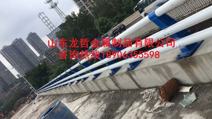 橋梁防撞護(hù)欄，防撞立柱